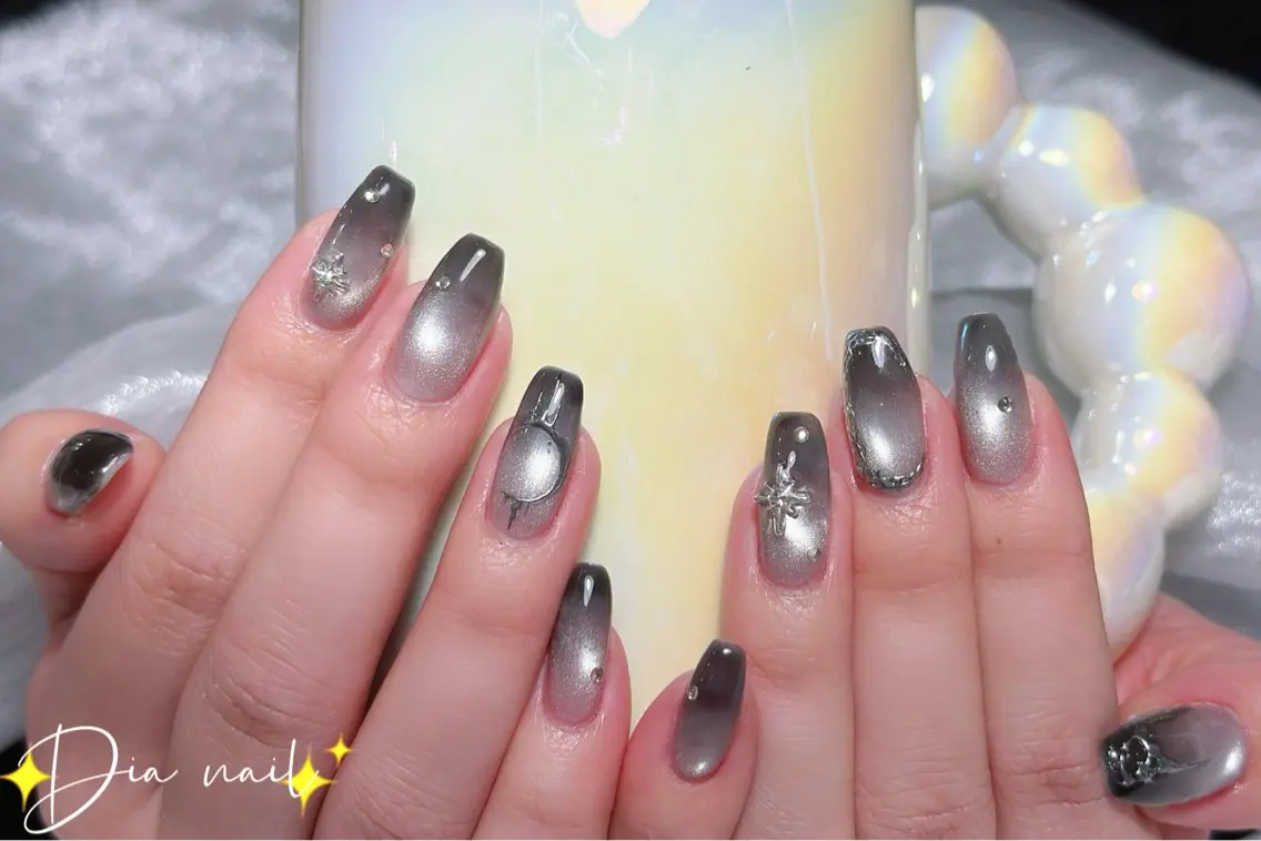 ネイル チークネイル ジェルネイル グラデーション マグネットネイル ニュアンスネイル Di'a nail ネイルサロンのネイルデザイン