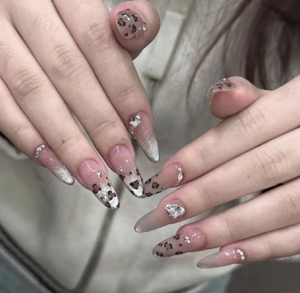 ネイル ハンドネイル Pure&Rich Nailのネイルデザイン