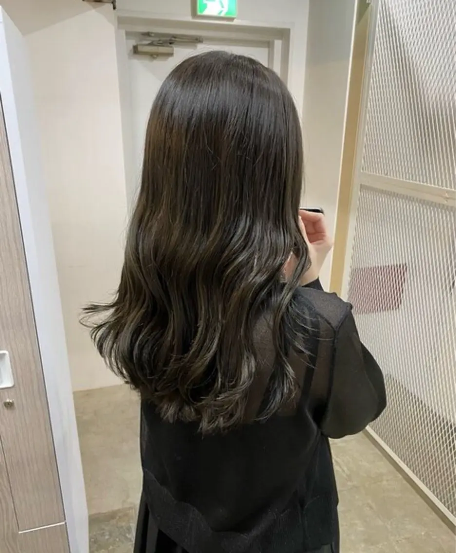 〈大人っぽく🖤〉カラー+ケラフェクトトリートメントの写真