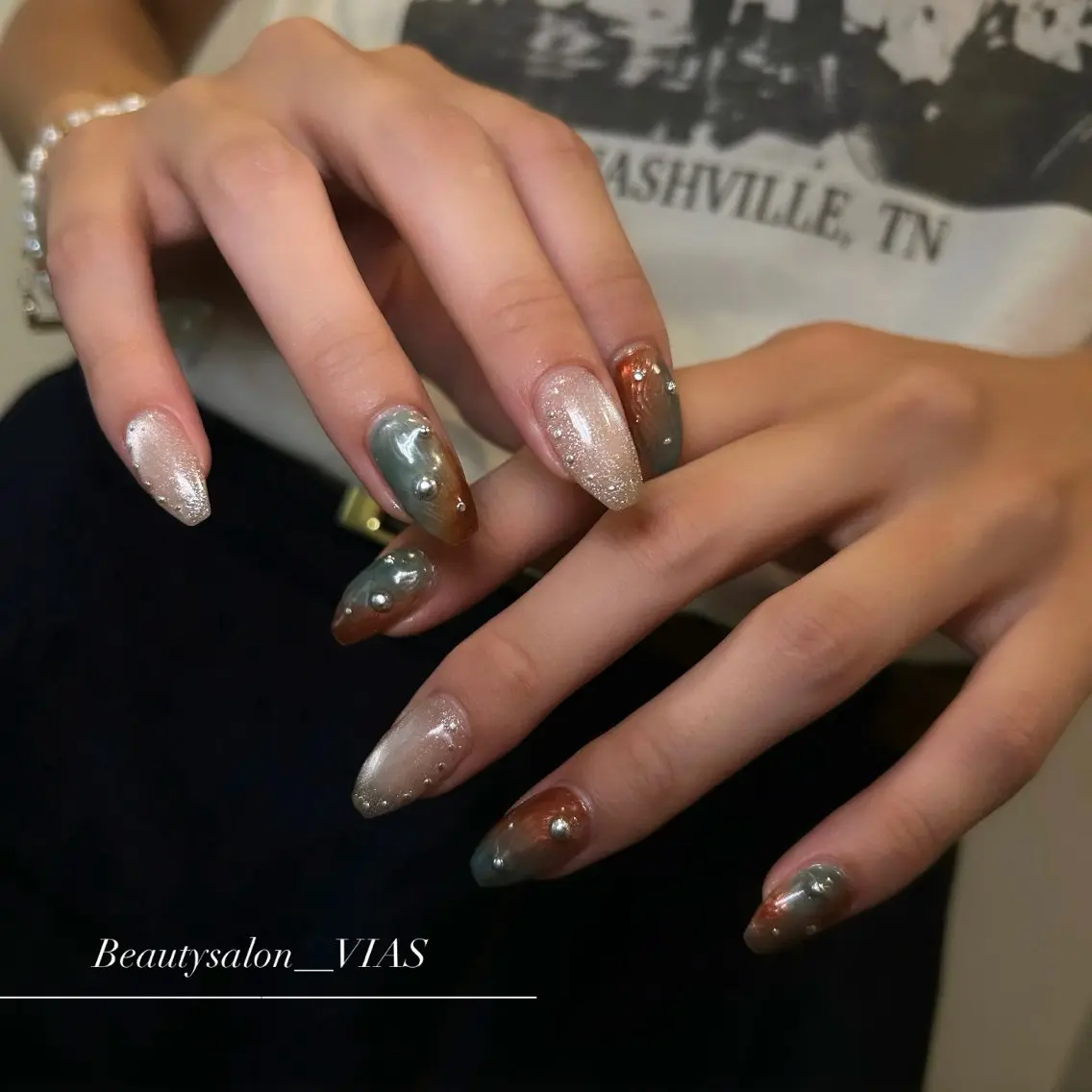 ネイル ハンドネイル YUI VIAS ~EYE&NAIL~のマツエク・マツパデザイン