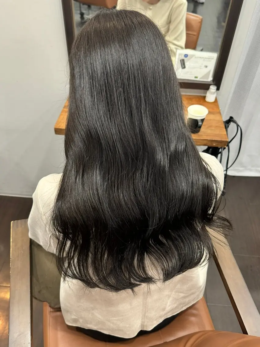 ロング カット ヘアカラー 難波 茜のヘアスタイル