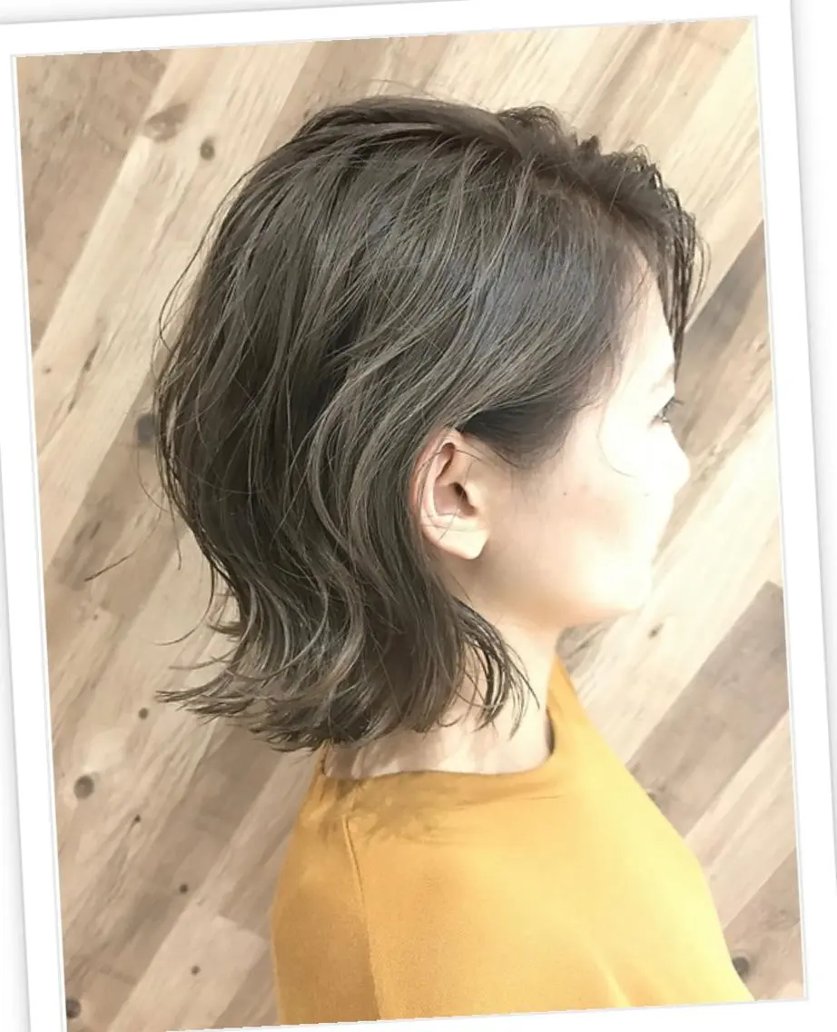 カット+脱白髪染めカラーの写真