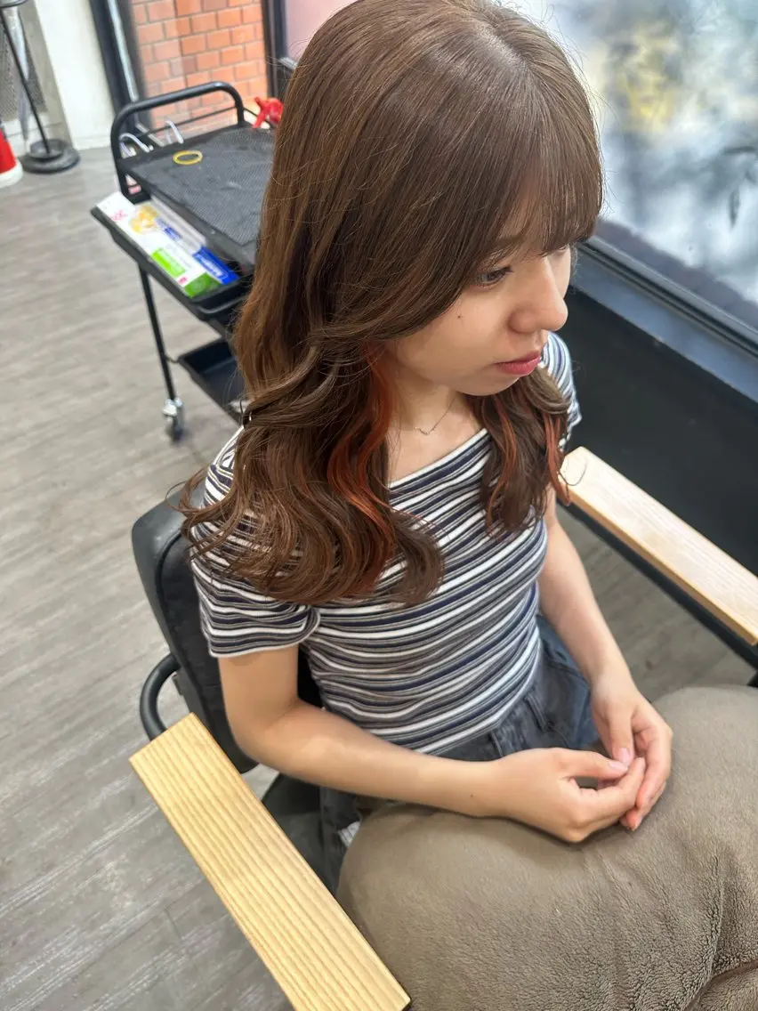 セミロング カラー オレンジ ヘアカラー トリートメント 艶髪レイヤー上田 紗也🇰🇷💗のヘアスタイル