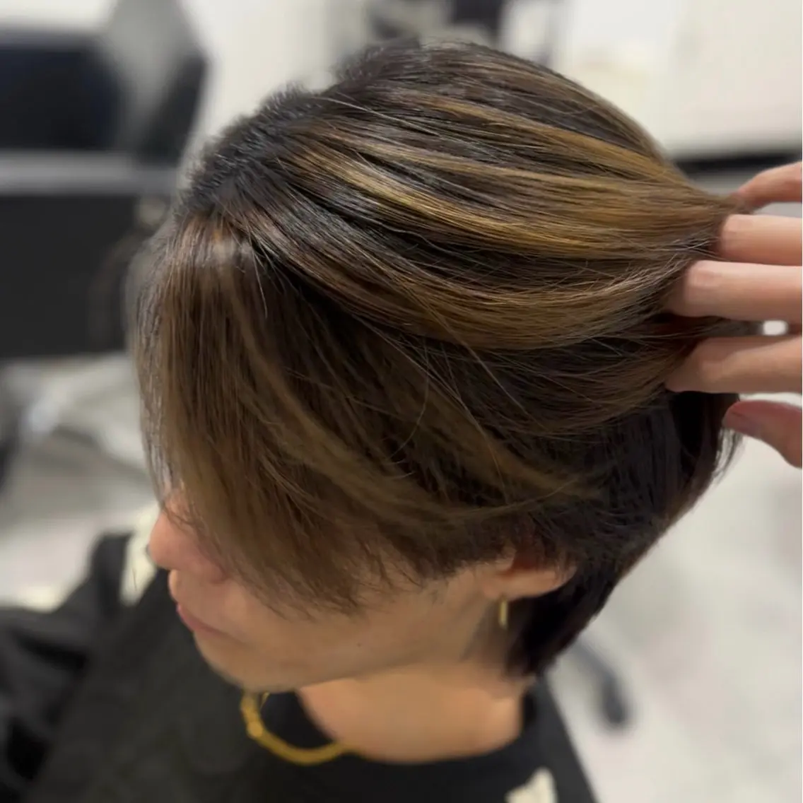 ミディアム カラー メンズ メンズバレイヤージュ バレイヤージュ レイヤーカット カット ヘアカラー Dia アキヨシ ミユのヘアスタイル
