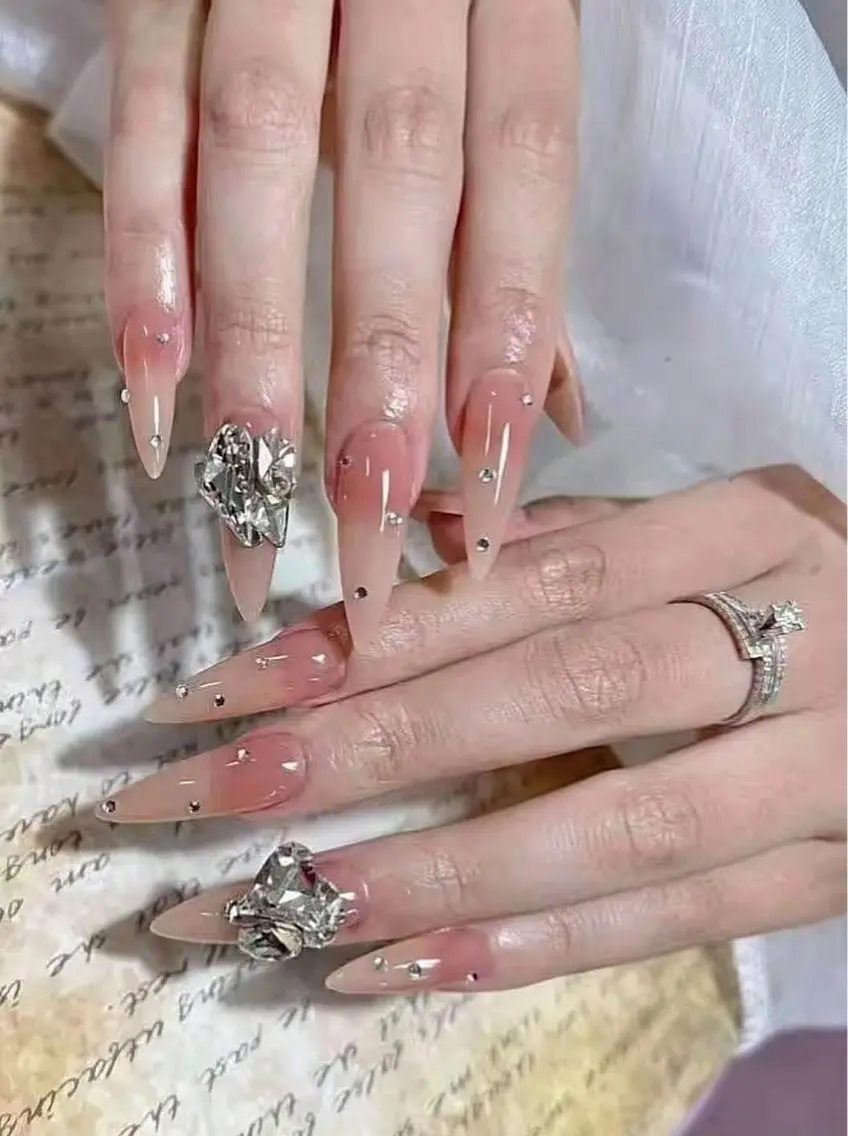 ネイル 韓国ネイル マグネットネイル 持ち込み ハンドネイル Dyo Nail_Royalのネイルデザイン