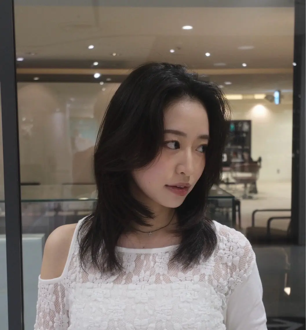 ミディアム カラー ヘアアレンジ 平丸 じんのヘアスタイル