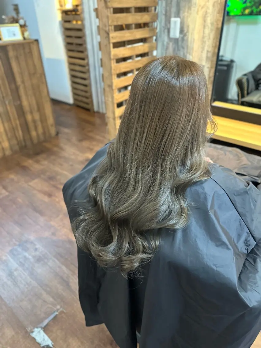 ロング カラー ヘアカラー Luzir⭐︎ GEN⭐︎のヘアスタイル
