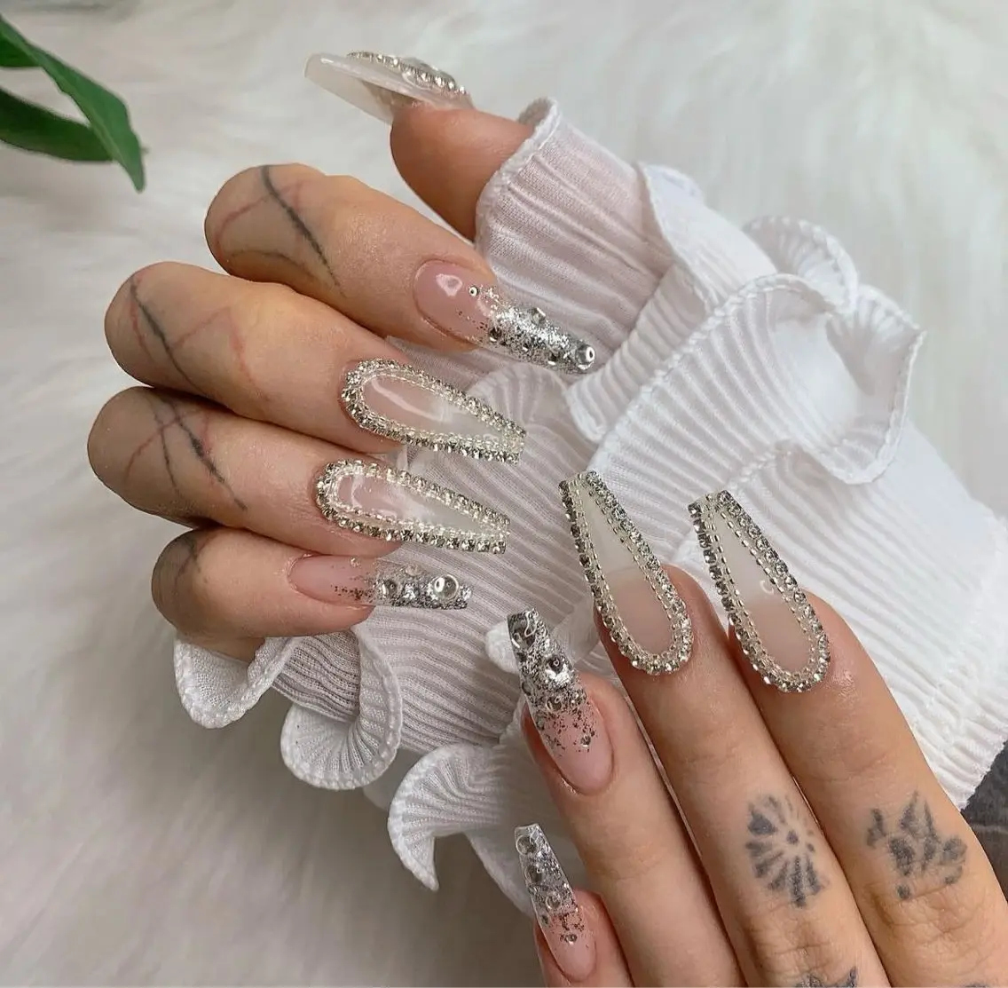 ネイル フレンチネイル ジェルネイル 韓国ネイル マグネットネイル ネイルチップ Rin Nail 新大久保店のネイルデザイン
