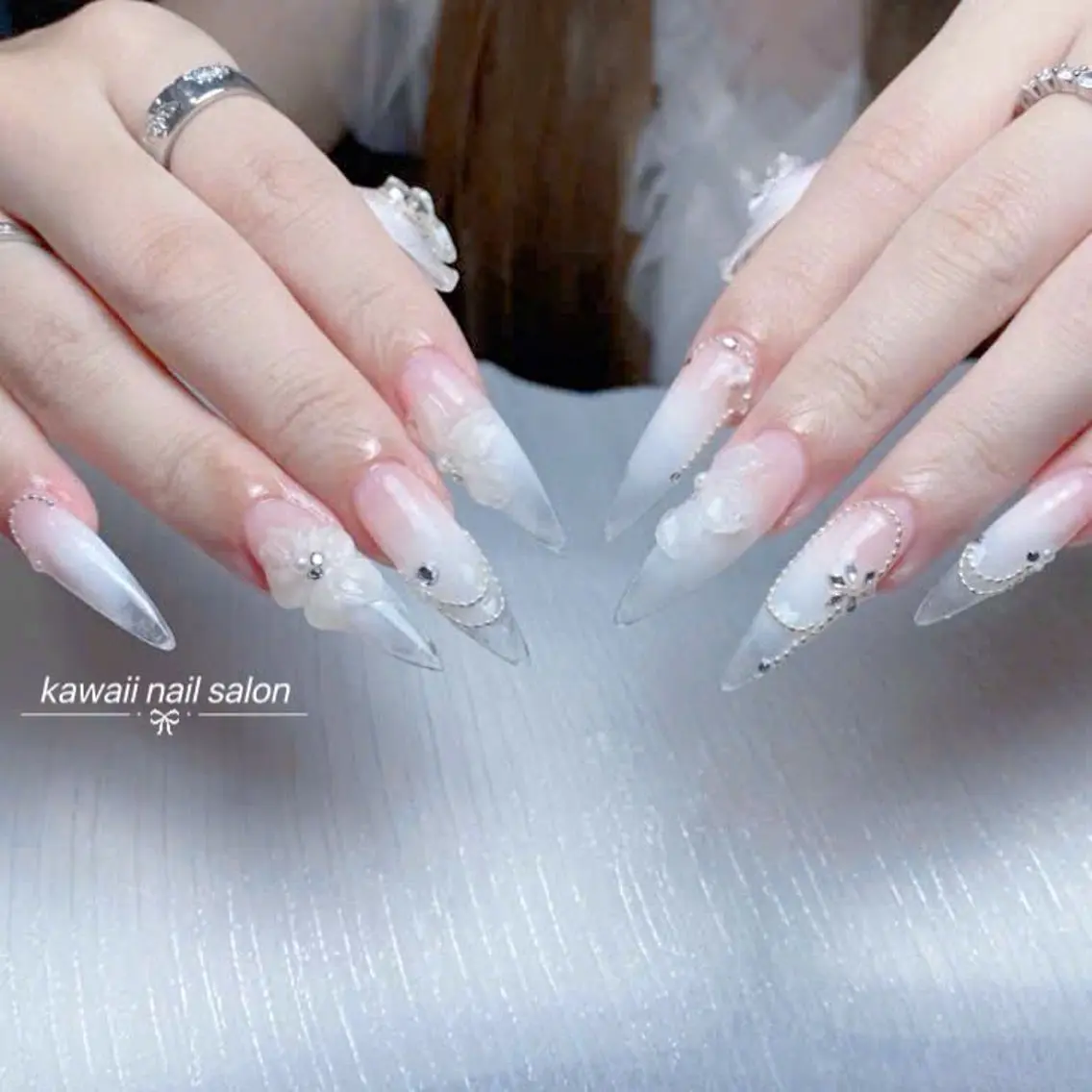 ネイル ドット フレンチネイル 韓国ネイル マグネットネイル オフィスネイル Kawaii Nail Salonのネイルデザイン