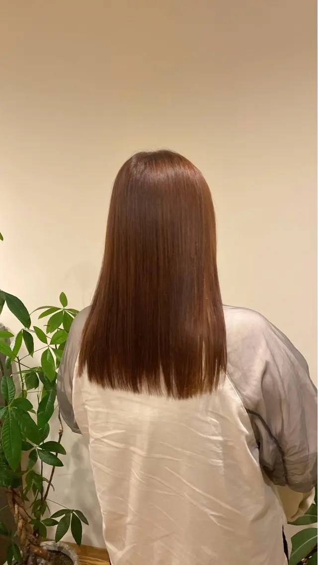 ミディアム カラー ブラウンカラー オレンジ オレンジブラウン ヘアカラー トリートメント Ludwig AIRIのヘアスタイル