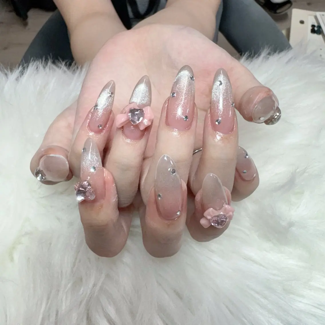 ネイル ハンドネイル 🎀nana🫧 ワンホンネイル🎀のネイルデザイン