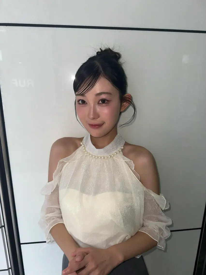 1ヶ月間限定!¥16,400→¥8,200【最新トレンド】 韓国フルメイク+ヘアセットI眉シェービング付き(口コミ必須)の写真