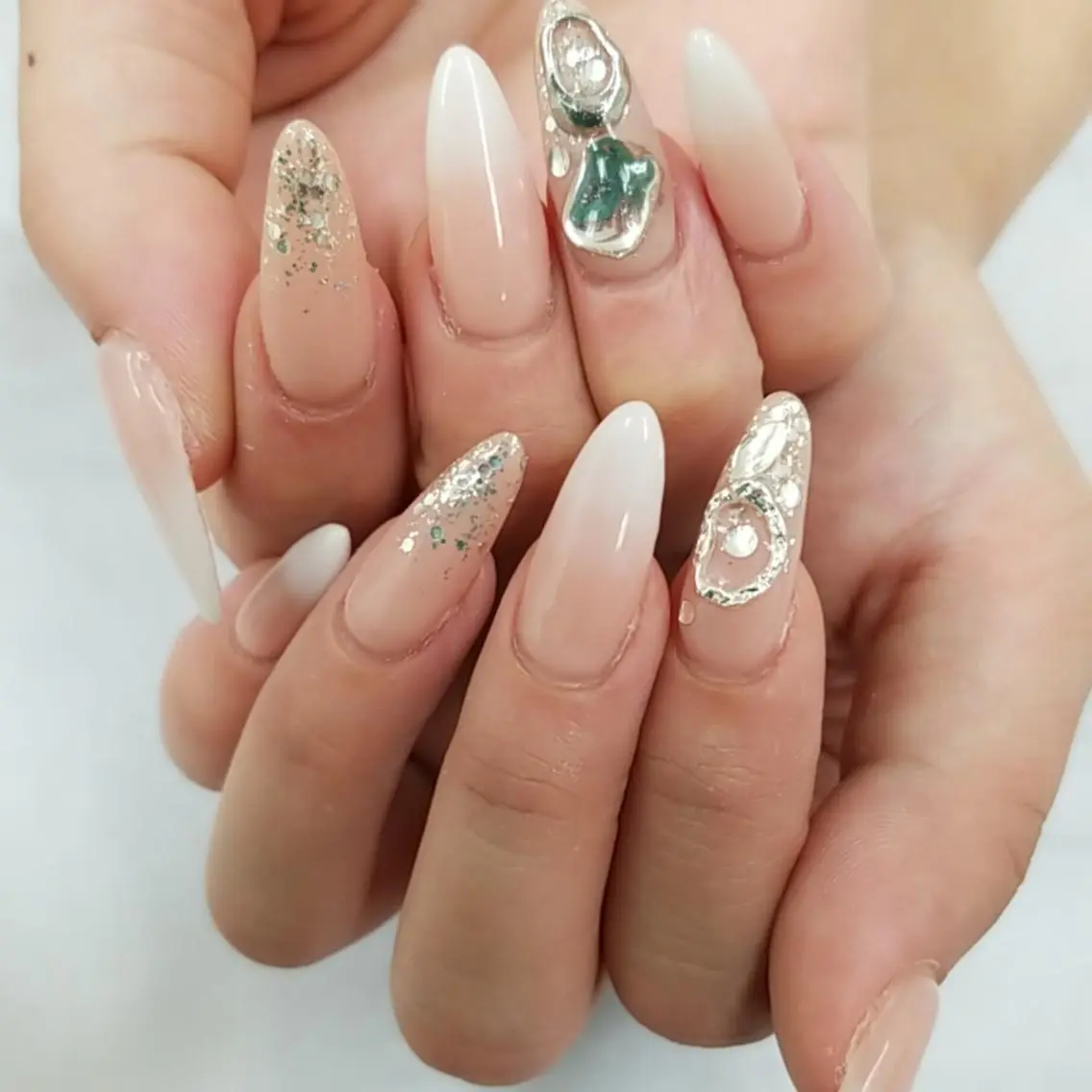 ネイル ロング アートネイル ジェルネイル 持ち込み ニュアンスネイル パラジェル スカルプ指名No.1 河野　雑誌掲載サロンのネイルデザイン