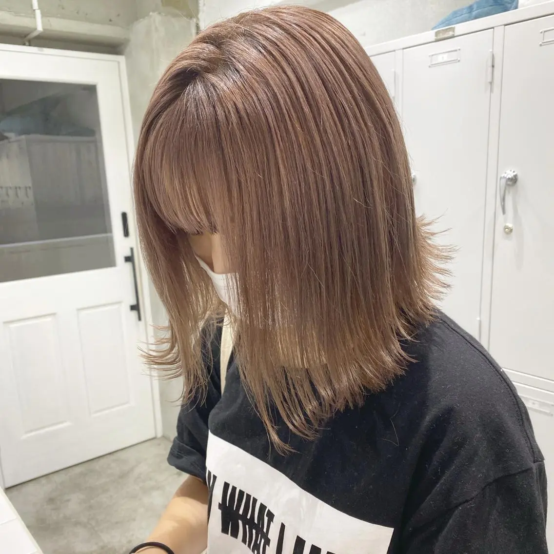 ミディアム カラー ヘアアレンジ 切りっぱなしボブ ミディアムパーマ アッシュ アッシュグレー バレイヤージュ ササキカズマ〻透明感 〻色落ち〻赤み消しのヘアスタイル