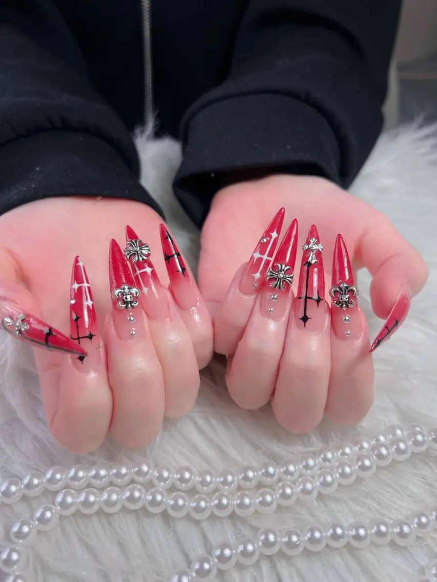 ネイル アートネイル ボルドー フレンチネイル ジェルネイル 氷ネイル・うるうるネイル ハンドネイル Julie NailSalonのネイルデザイン
