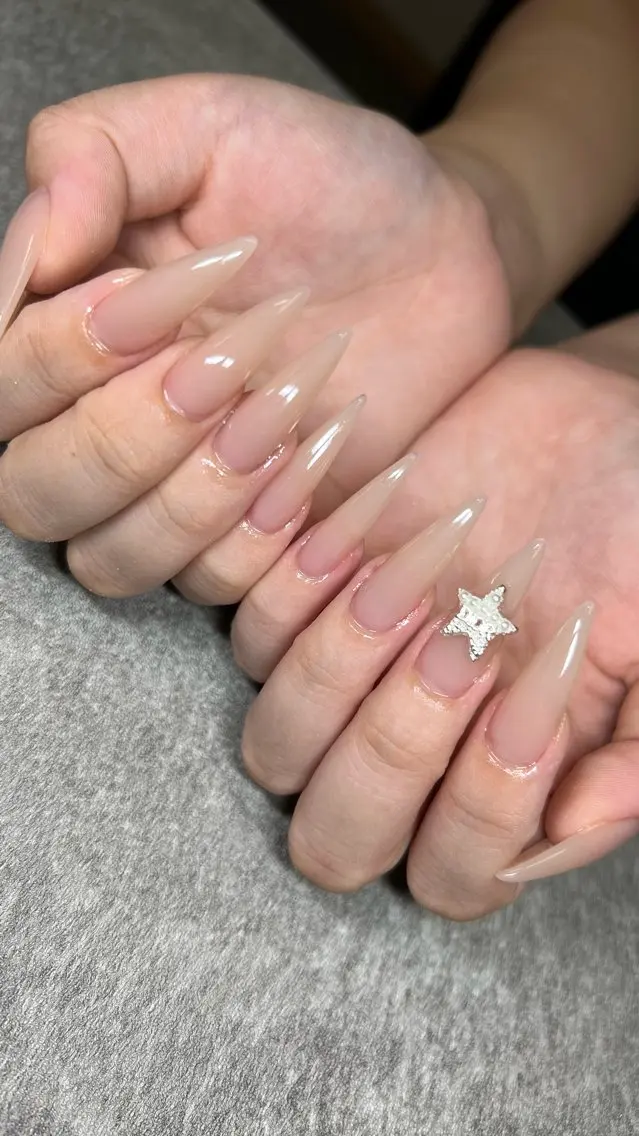 ネイル 𝐧𝐚𝐢𝐥 𝐌𝐢𝐖𝐢𝐢のネイルデザイン