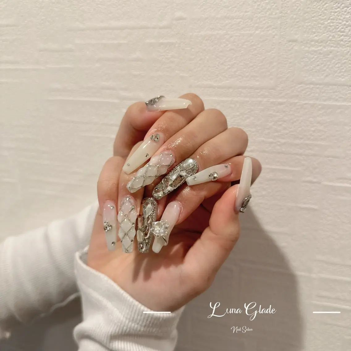ネイル 韓国ネイル ワンホンネイル ハンドネイル Luna Gladeのネイルデザイン