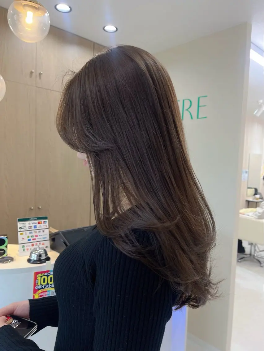 ロング カラー 中村 佳歩のヘアスタイル