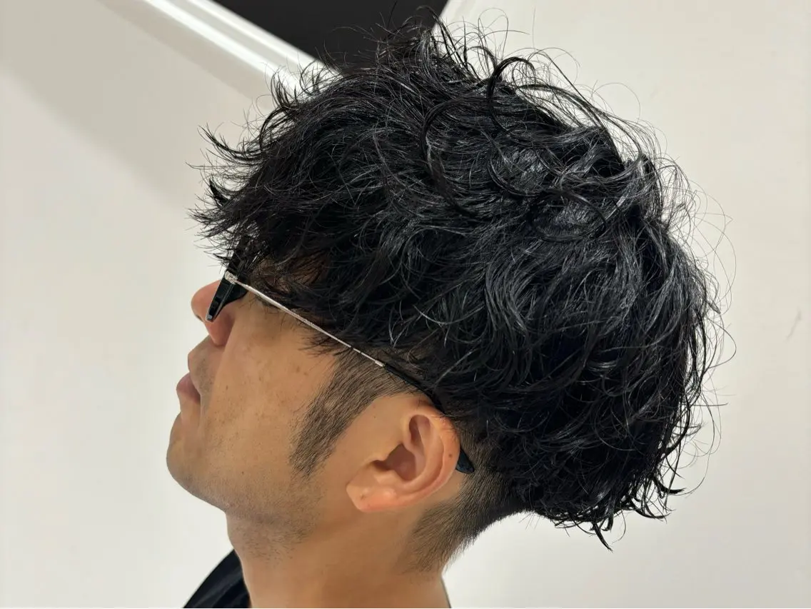 パーマ メンズ マッシュ メンズパーマ 刈り上げ 波巻きパーマ カット パーマ トリートメント 下村 琉弥のヘアスタイル