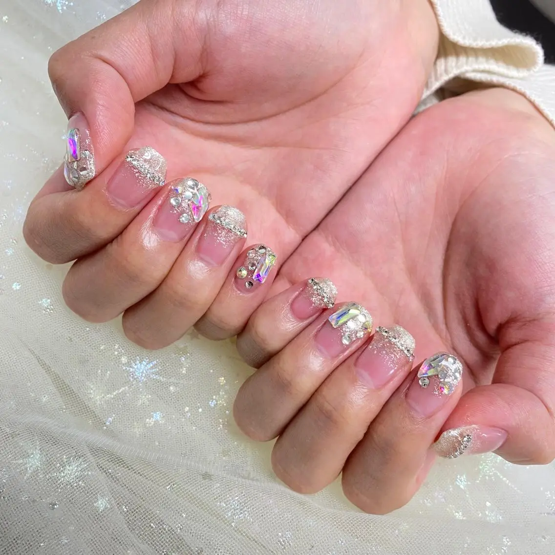 ネイル ハンドネイル Queens ciciのネイルデザイン