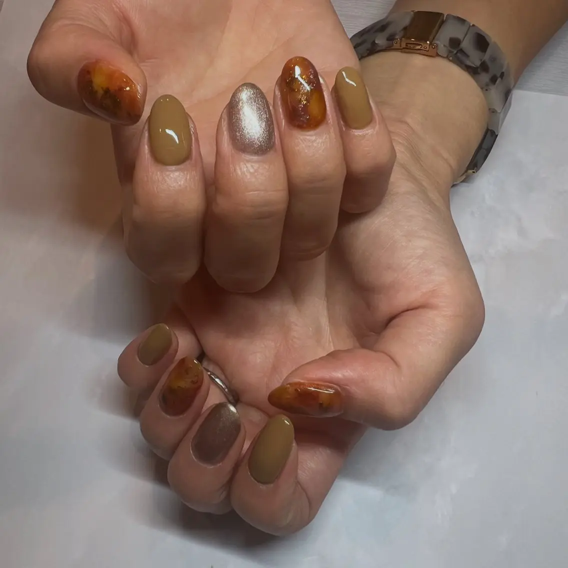 ネイル べっ甲ネイル ニュアンスネイル ri.nail 12のネイルデザイン