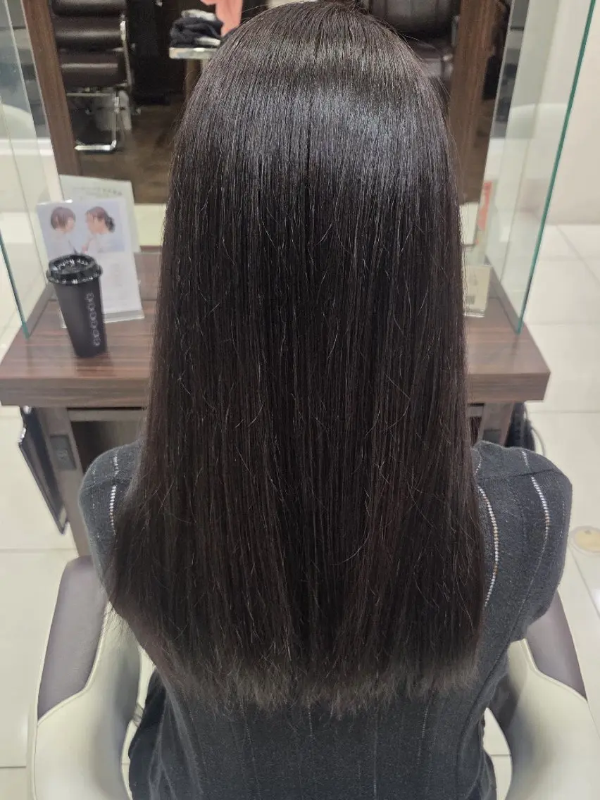 ロング 赤岩 咲希のヘアスタイル