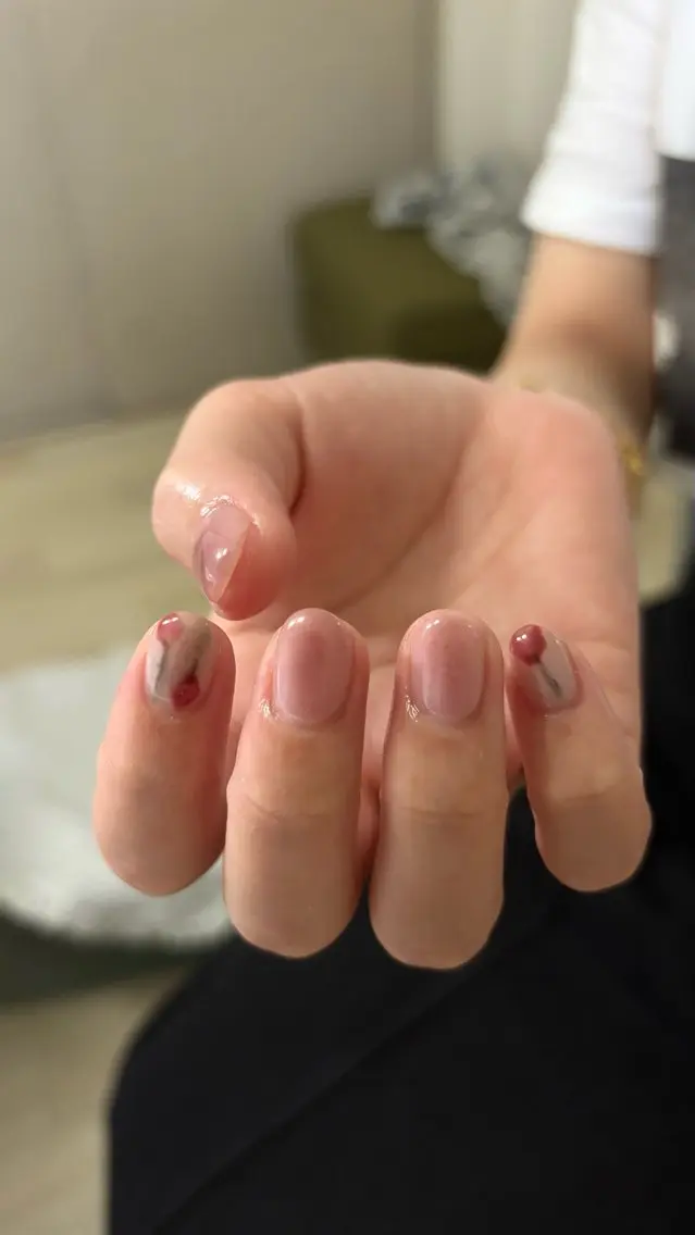 ネイル ニュアンスネイル ハンドネイル moufu.nail /sayaka 本町のネイルデザイン
