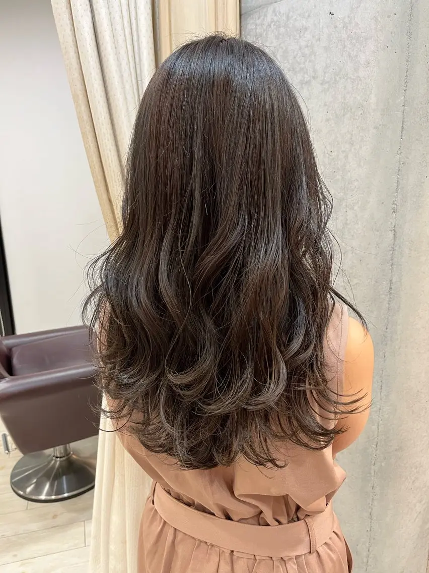 カラー 透明感カラー ハイライトカラー ヘアカラー トリートメント サソウ ユリエ🥥のヘアスタイル