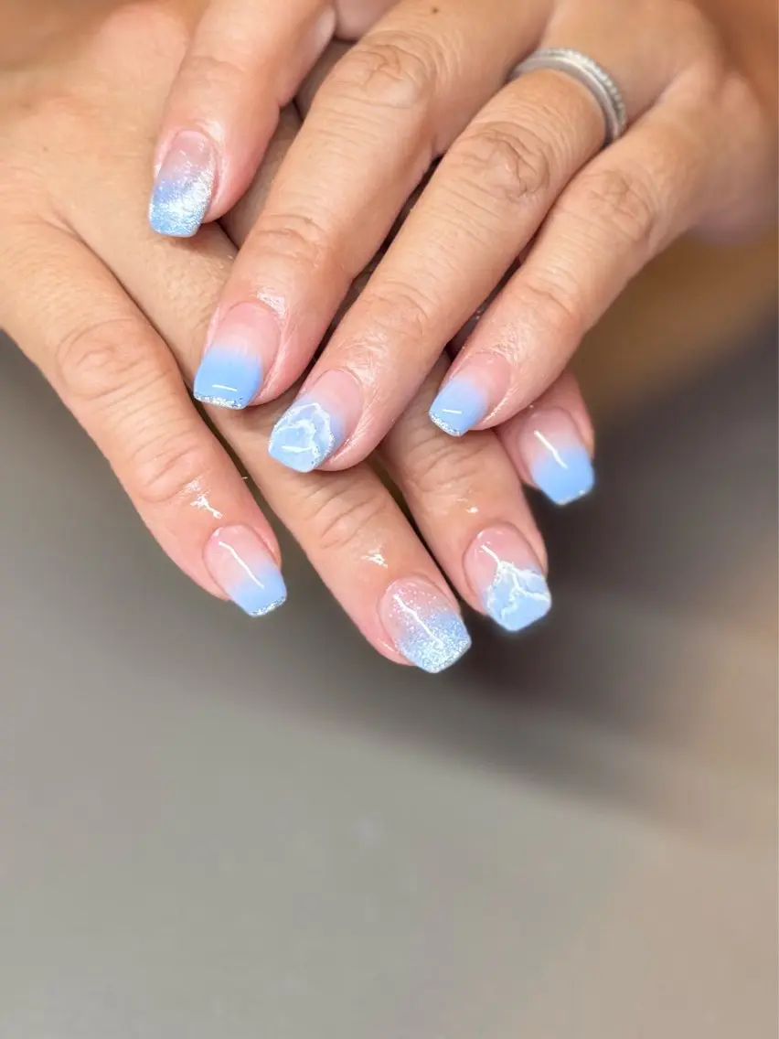 ネイル 水色 ハンドネイル ハンドケア 𝓝𝓪𝓲𝓻 𝓝𝓪𝓲𝓵のネイルデザイン