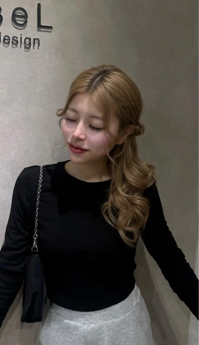 ヘアアレンジ aina 🤍のヘアスタイル