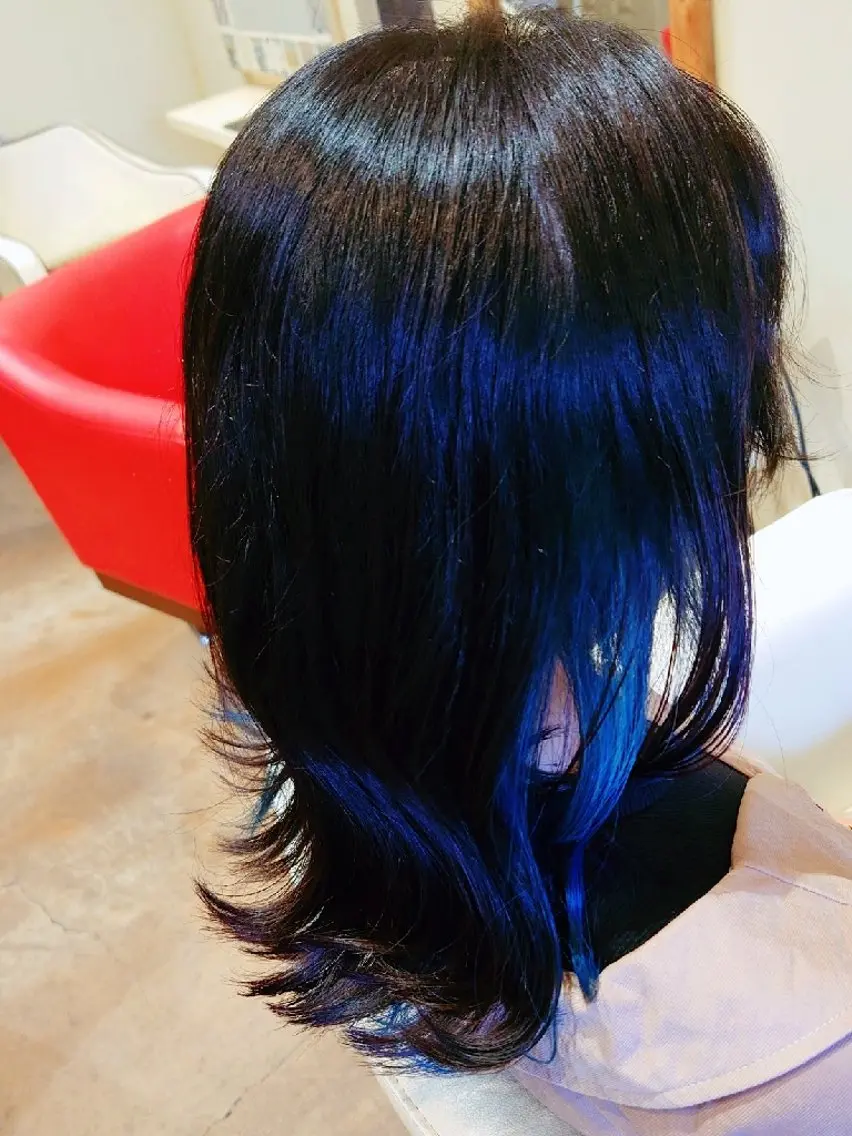 カラー アッシュ ブリーチ ケアブリーチ イヤリングカラー インナーカラー 徳永 博志のヘアスタイル