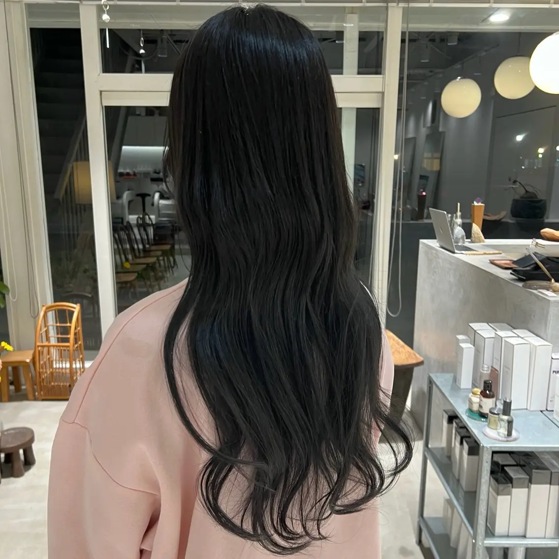 ロング カラー ヘアカラー 周東 芽依のヘアスタイル