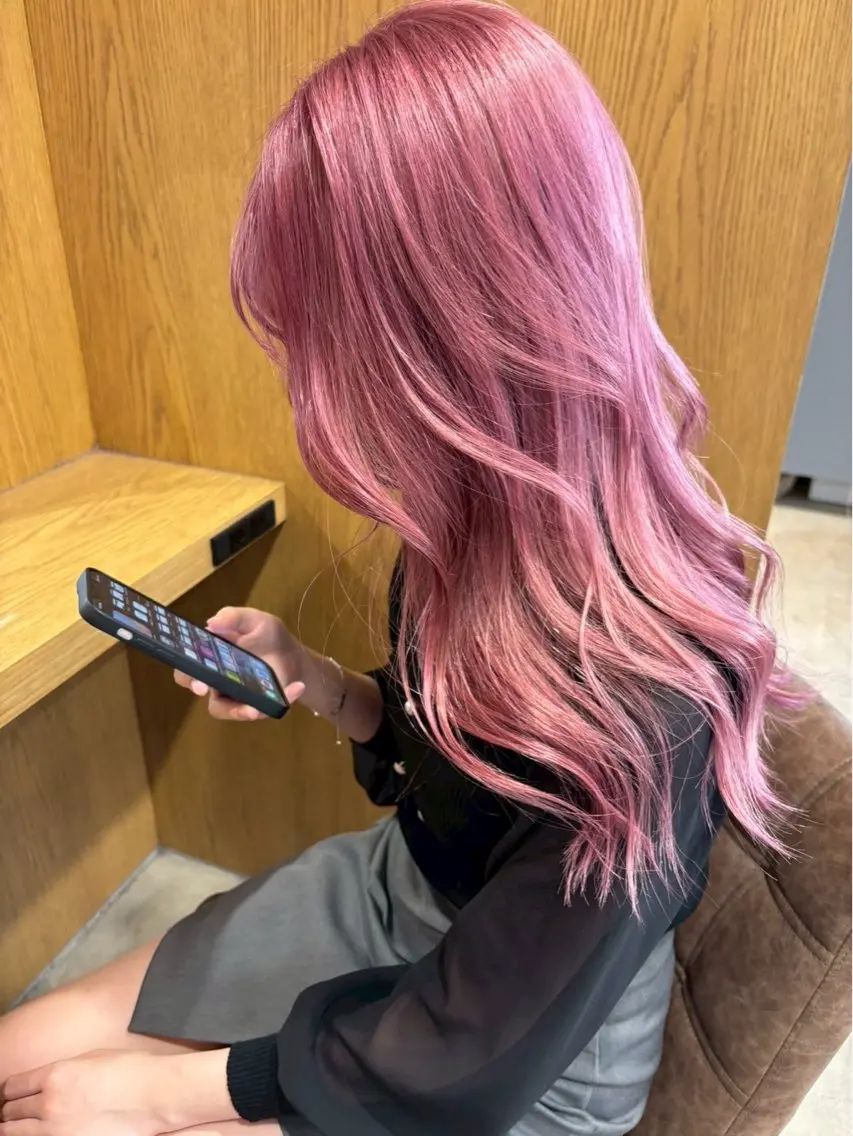 カラー 🍎ブリーチカラー 🍎KUREA🍎のヘアスタイル