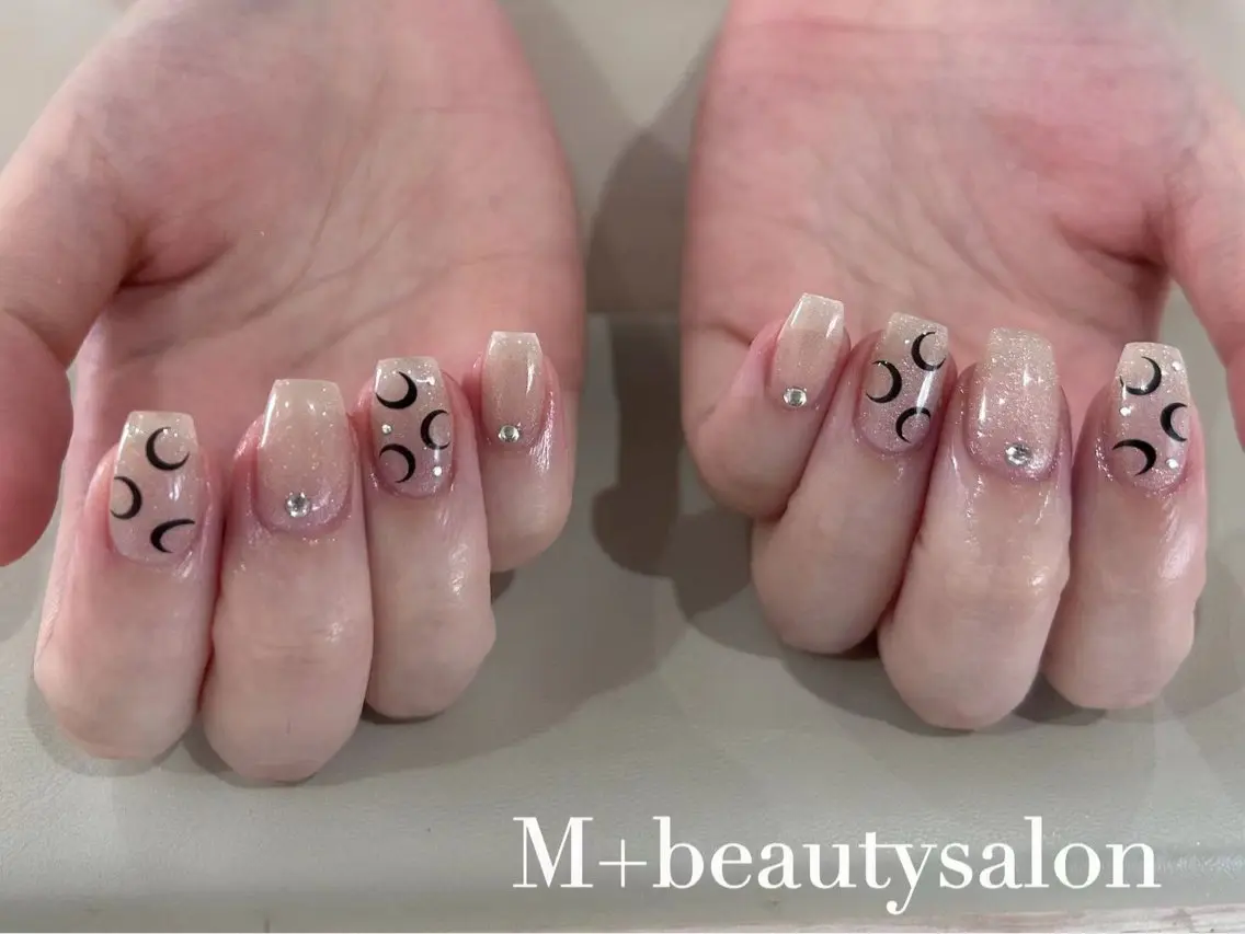 ネイル M+  Beauty Salonのネイルデザイン