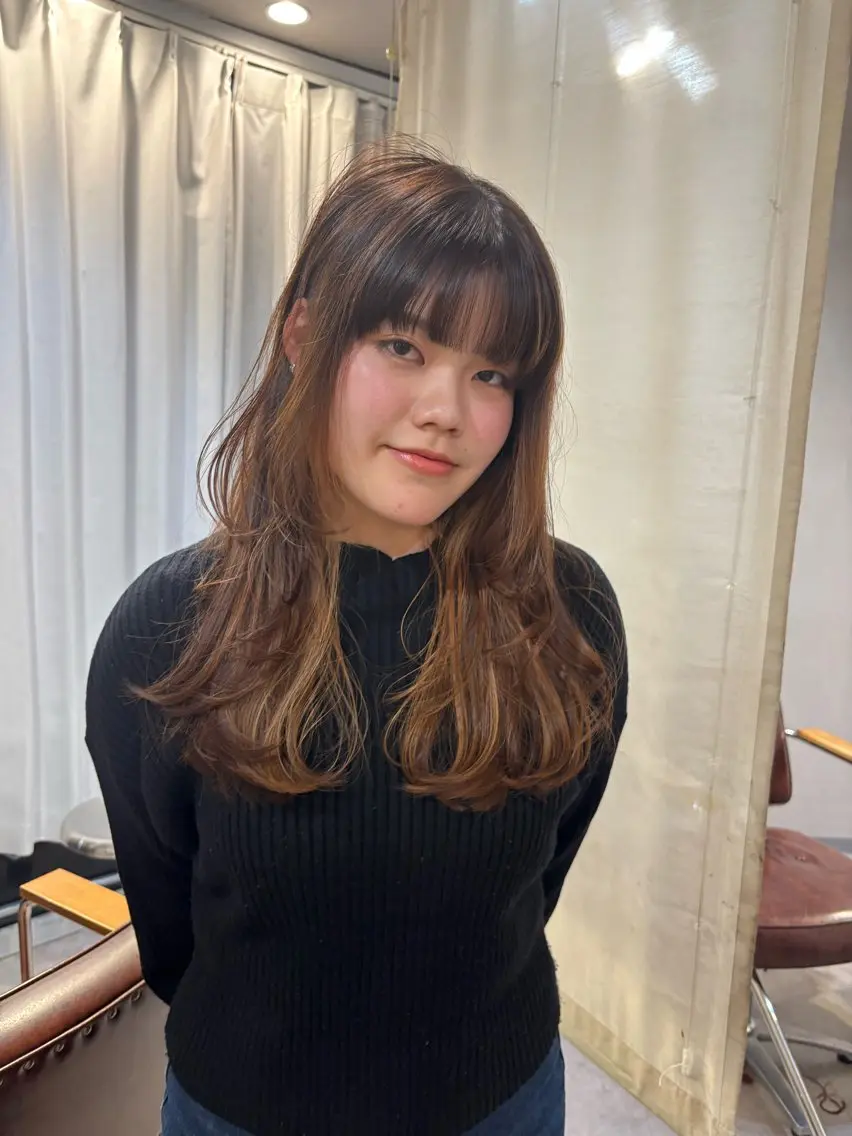 ロング ハイレイヤー レイヤーカット 野口 咲愛のヘアスタイル