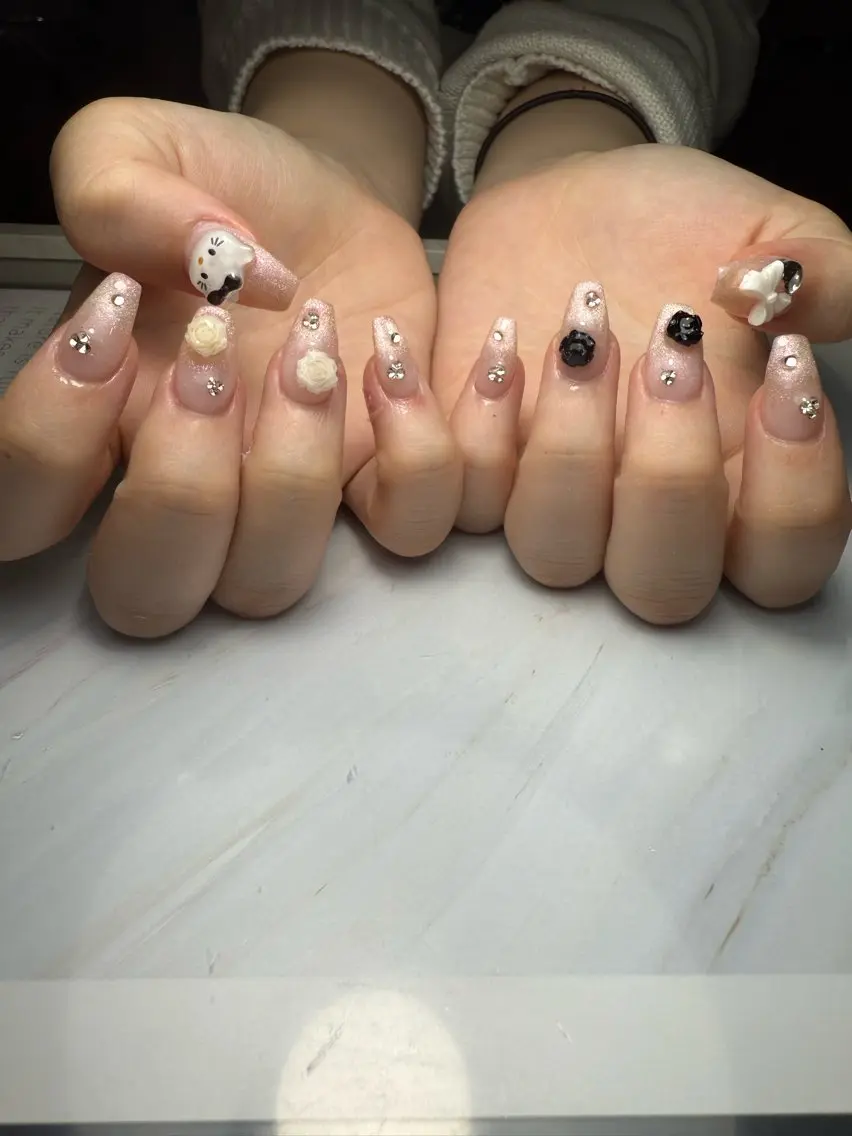ネイル akina nailsのネイルデザイン