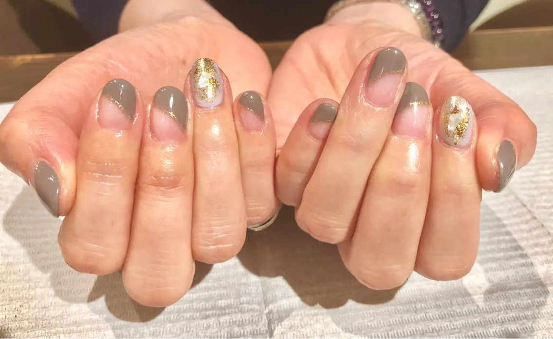 ネイル フレンチネイル 斜めフレンチ TRAM-nail moriizumiのネイルデザイン