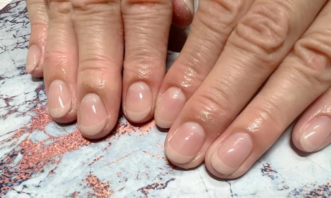 ネイル フレンチネイル mogunail &blowのネイルデザイン