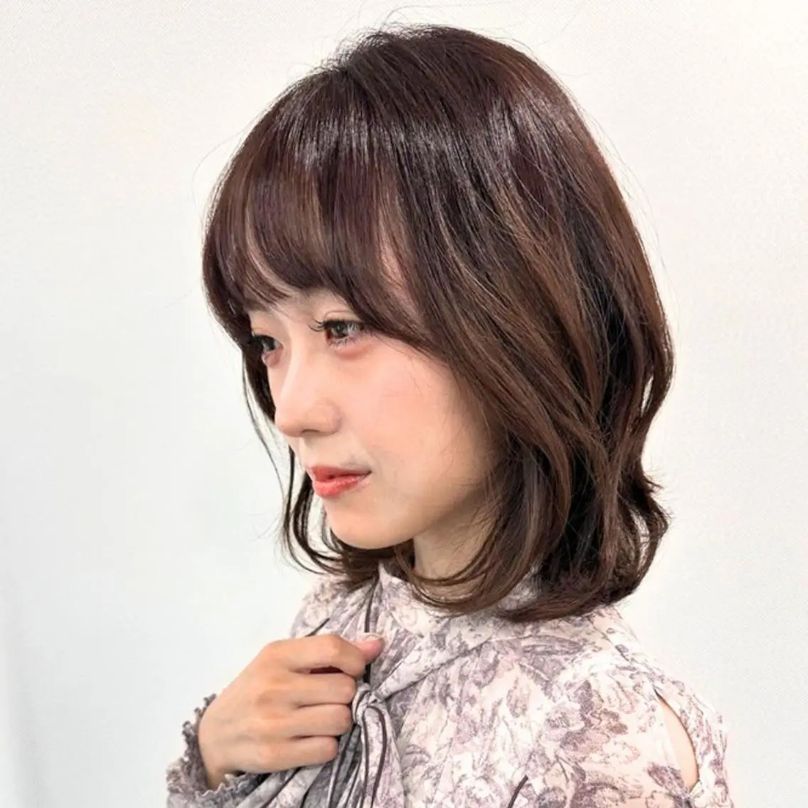 ミディアム カラー ブラウンカラー チョコレートブラウン ボブ 小顔カット ❇️安達 優心❇️ レイヤー/艶髪特化のヘアスタイル