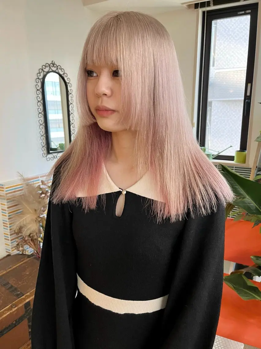 セミロング カラー ベージュカラー ブリーチ ホワイトベージュ カット ヘアカラー トリートメント 🩷ハイトーン透明感 レイヤー🩷ユリカのヘアスタイル