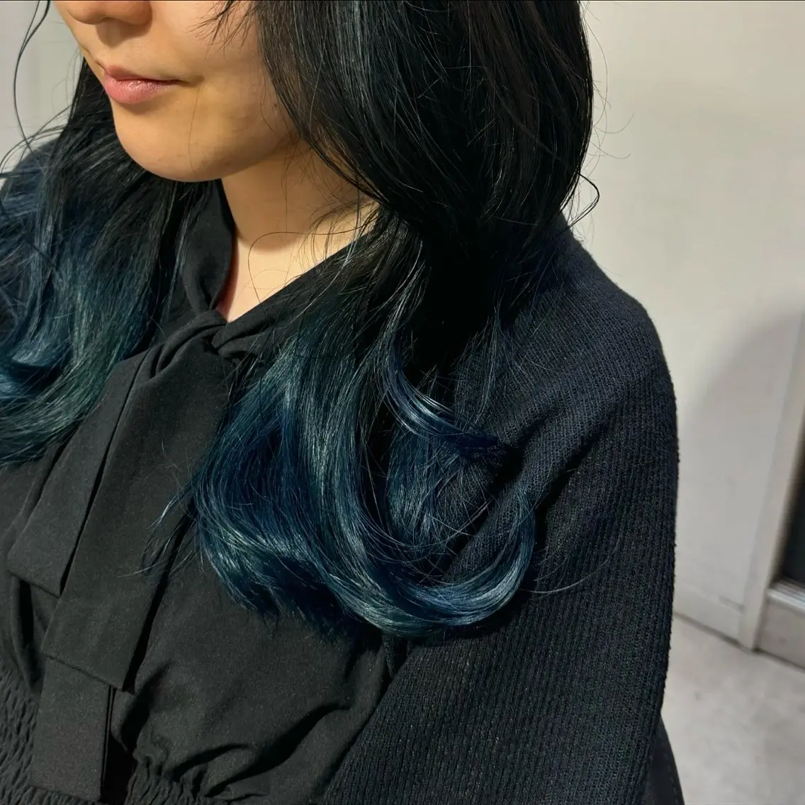 ロング カラー ブルーカラー インナーカラー トリートメント 似合う髪型が 分からない方へのヘアスタイル