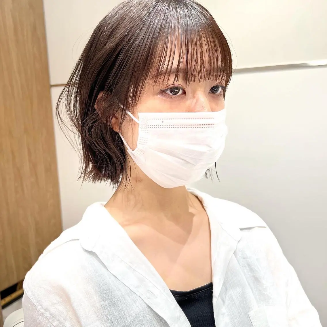ミディアム カラー ベージュカラー 透明感カラー グレージュ ボブ カット ヘアカラー トリートメント レイヤー専門家 ダブルカラー修のヘアスタイル
