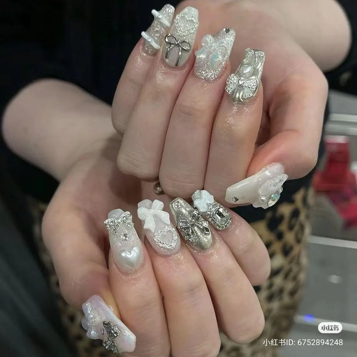 ネイル グラデーション ラメ(グリッター) マグネットネイル ミラーネイル ニュアンスネイル ハンドネイル Lumi de nailsのネイルデザイン