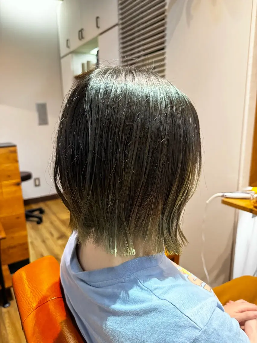 ミディアム カラー グラデーションカラー グレージュ オリーブグレージュ オリーブグレー ヘアカラー トリートメント ツキダテ ユイのヘアスタイル