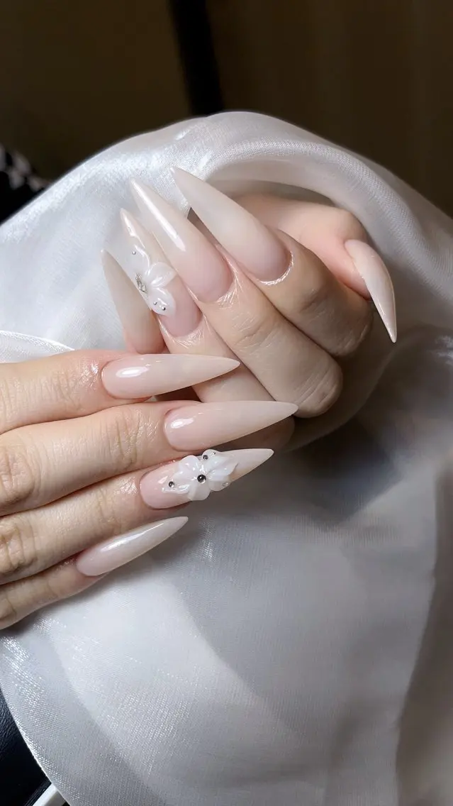 ネイル ハンドネイル SHE Nailのネイルデザイン