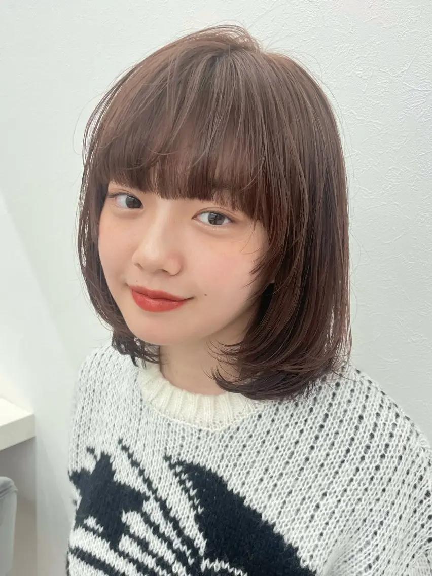 ミディアム 顔まわりレイヤー 顔周りカット レイヤーカット カット ヘアカラー トリートメント ウルフカット/ボブ りなのヘアスタイル