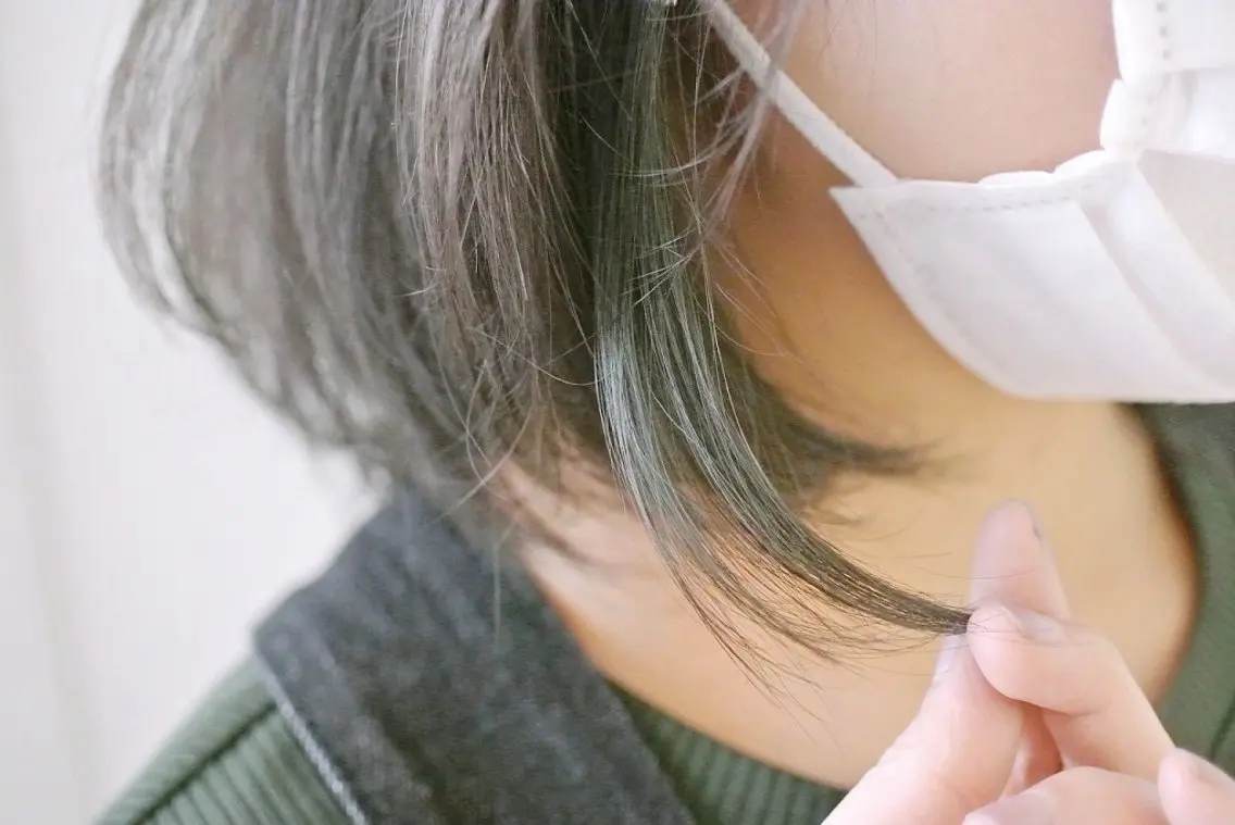 ショート カラー ブリーチ 樋口 千尋のヘアスタイル