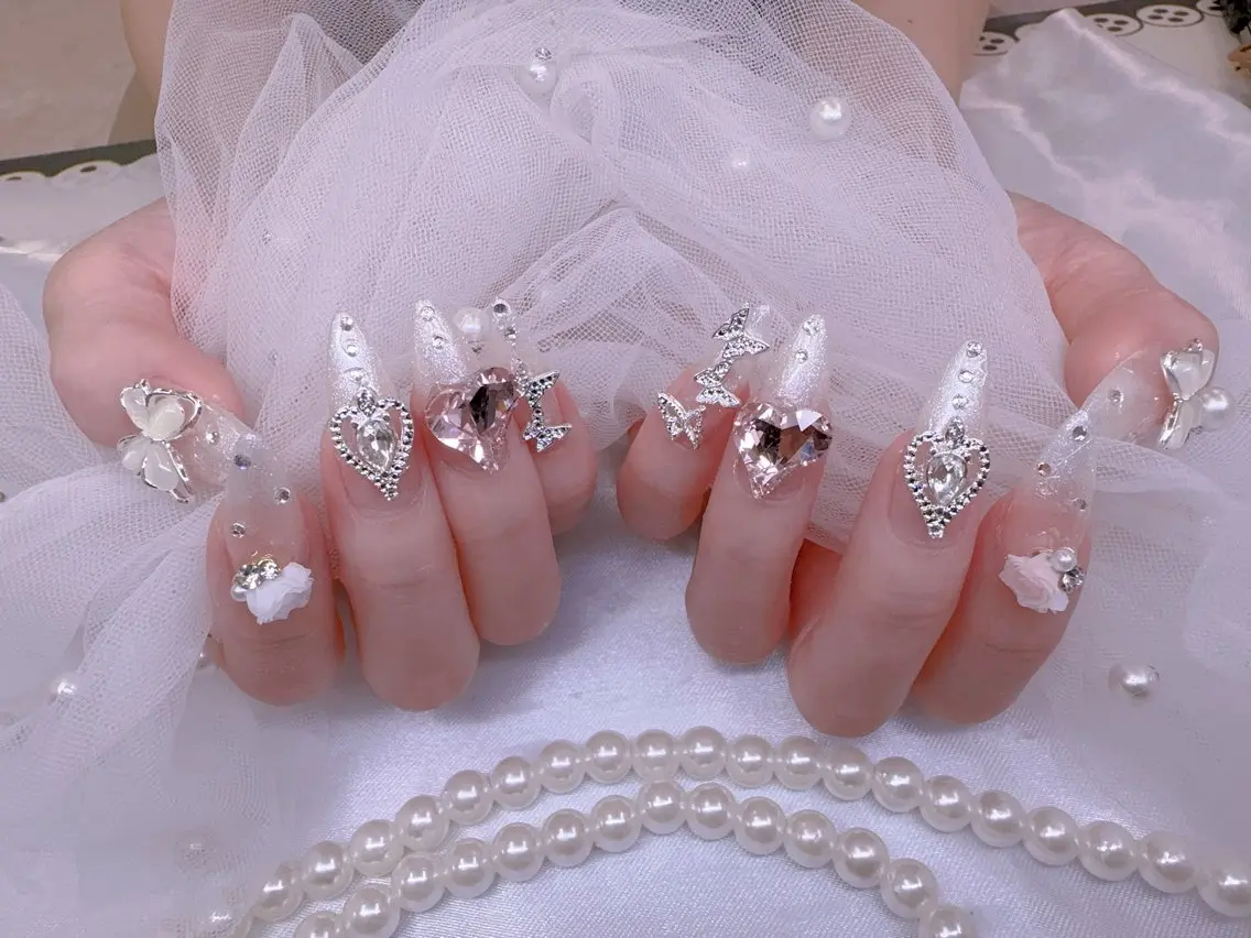 ネイル UMI ネイルサロン新宿🎀のネイルデザイン