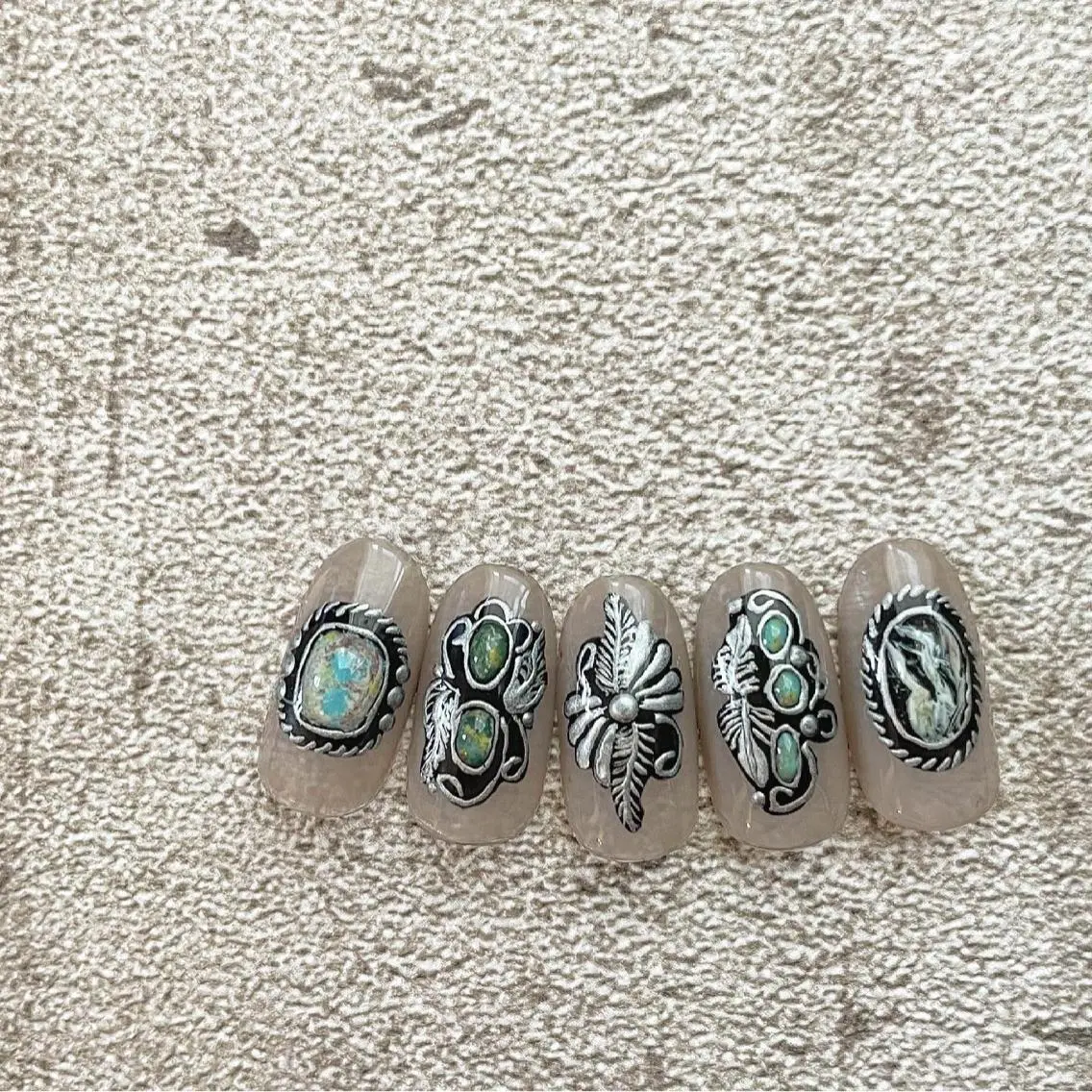 ネイル シルバー Radia bykaonailsのネイルデザイン