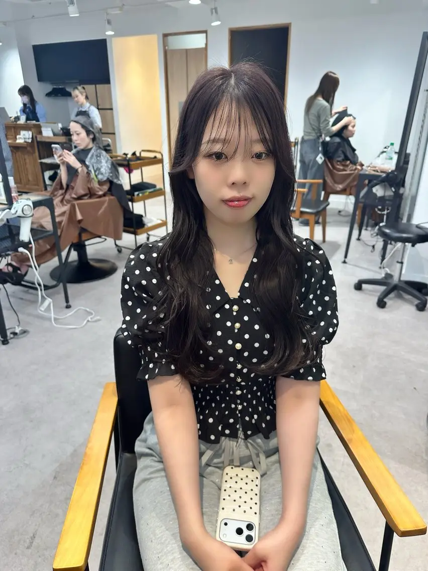ロング カラー ヘアアレンジ メンズ キッズ カット ヘアカラー レイヤーカット/ 巻ける縮毛矯正のヘアスタイル